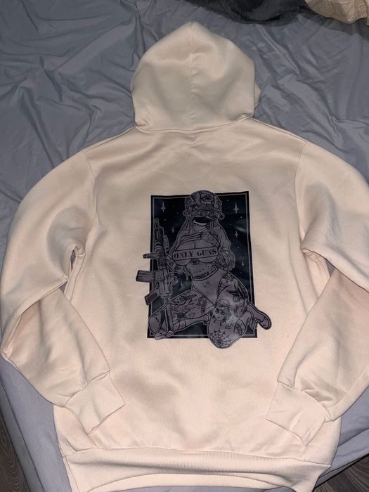 Bluza z kapturem z nadrukiem na plecach