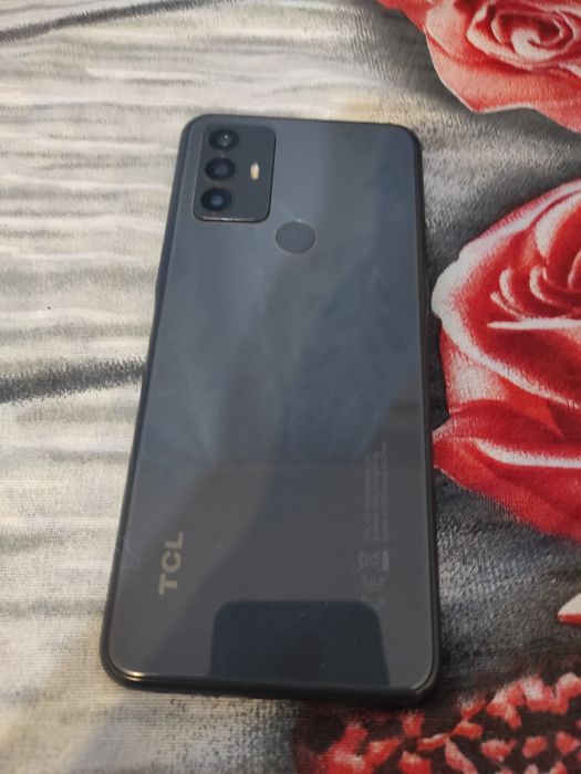 Телефон TCL 306.