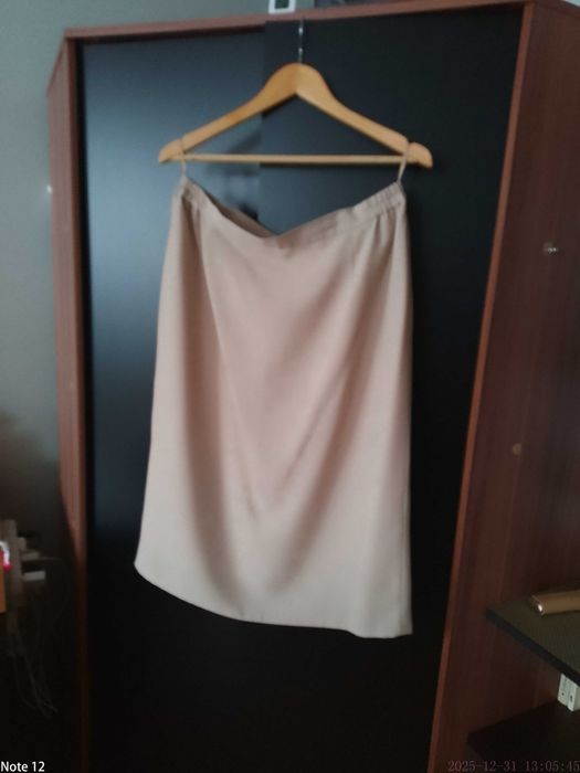 Spodnica w kolorze beżowym