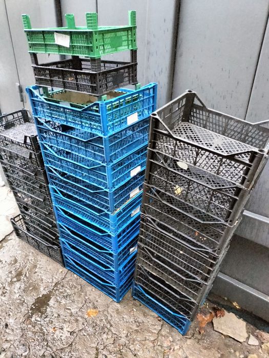 Продам пластмасові ящики