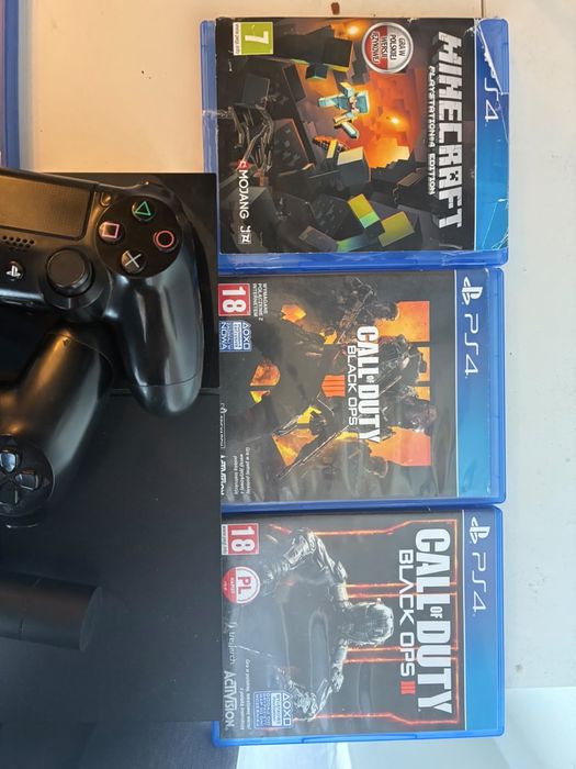 Playstation 4, 2 pady, kamerka, minecraft, call of duty