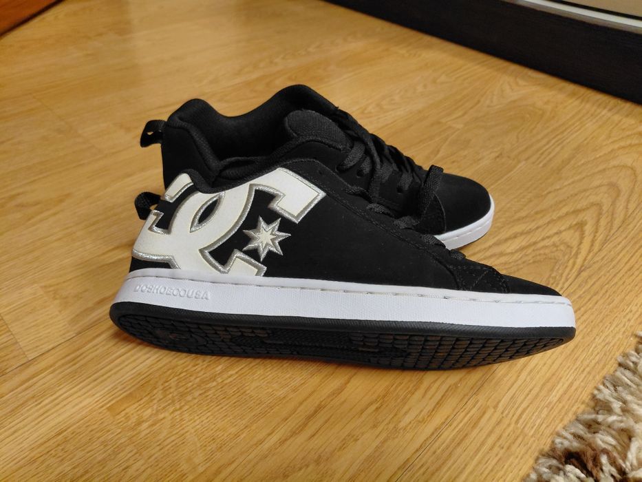 Кросівки  взуття Dcshoecousa 37 оригінал нові