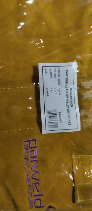 Casaco de couro com costas em tecido