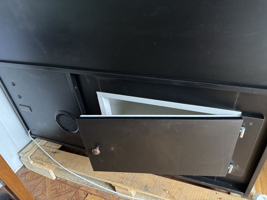 Холодильна вітрина нова