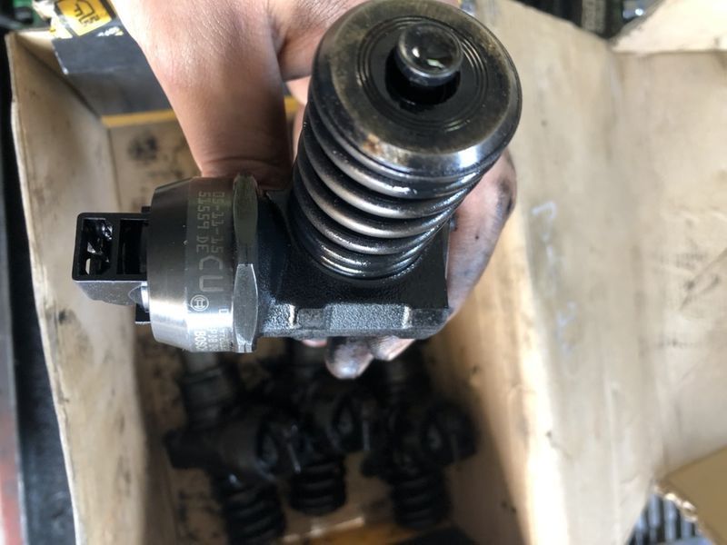 Насос Форсунка VW Passat B5 B6 Caddy Golf 4 5 Transpoter t5 Audi A6