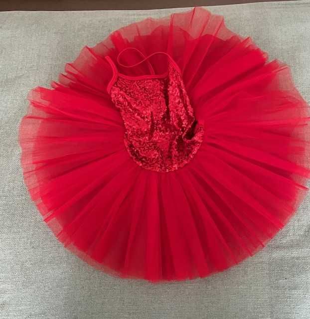 Fatos Bailarina - Vestidos vermelho lantejoulas e azul com coroa