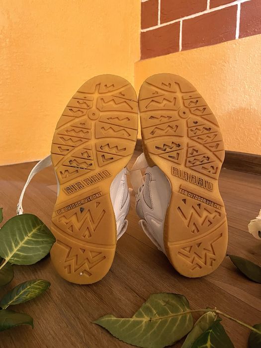 Nike Air Raid DJ5974-100 білі кросівки 44 розмір