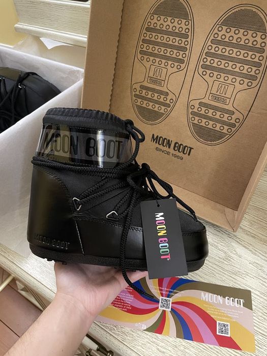 Кроссовки Moon Boot