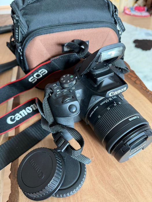 Canon EOS 850D + obiektyw EF-S 18-55mm | Stan bardzo dobry | Kompletny