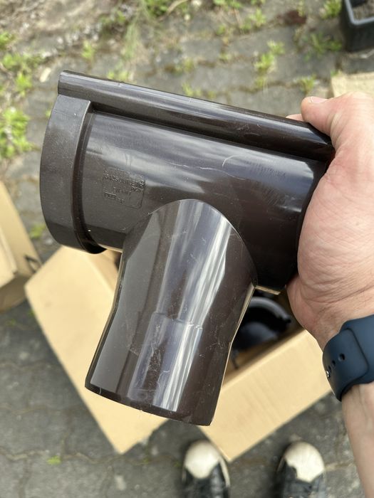 Scala Plastics elementy do rynien lej spustowy naroznik hak rynny