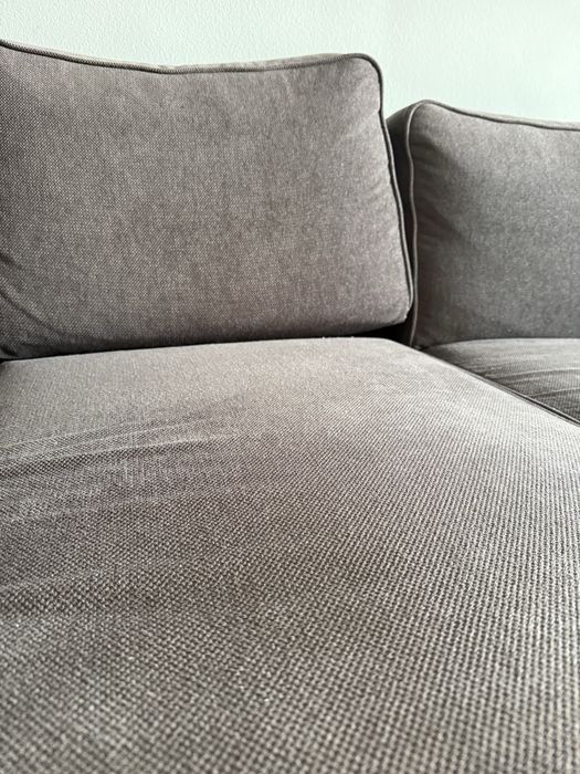 Sofá Conforama com chaise-longue