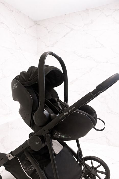 Fotelik samochodowy Britax baby safe pro z bazą obrotową