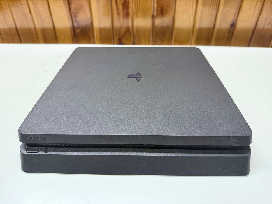Konsola SONY PS4 Slim 500GB + 5 gier + pad + pudełko + okablowanie