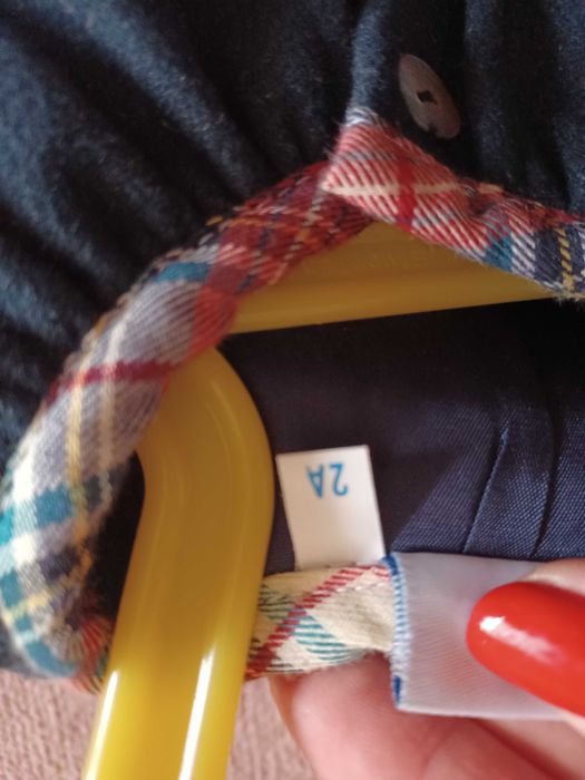 Poncho de menina feito a mão