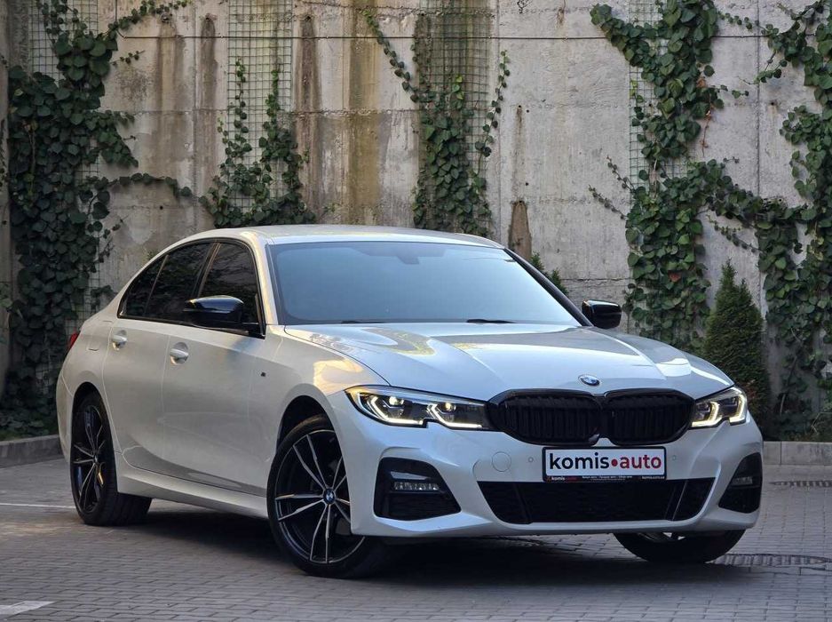 Продам BMW 3 Series 2022. Можна в розстрочку, під викуп.