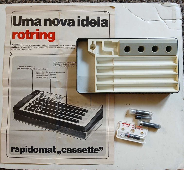 material e catálogos de desenho técnico ROTRING  vintage