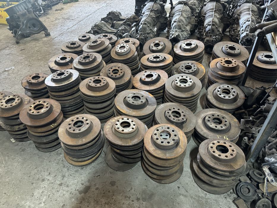 Тормозні диски audi a4 b7 a6 c6 passat B6 golf 5 golf 6 skoda a5 диски