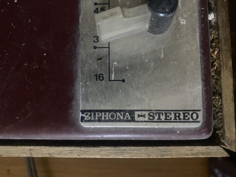Gramofon Ziphona bez pokrywy