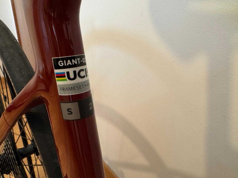 Giant Propel Advanced Carbono 2025 - Nova, com apenas 30 kms