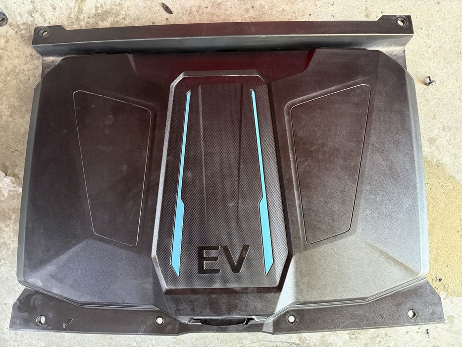 Hyundai Ioniq 5 бокс підкапотний