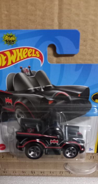 Classic TV series batmobile hot wheels batman