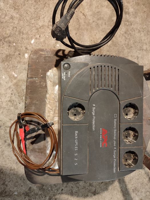 Безперебійник UPS