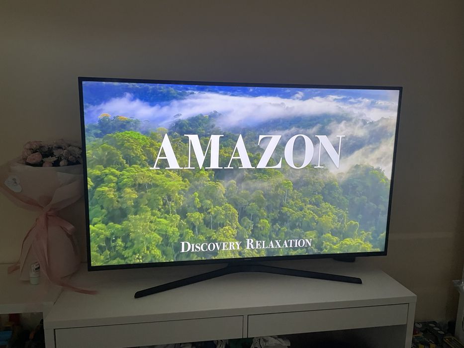 Samsung UE60KU6072UXXH 60” 4K Smart TV