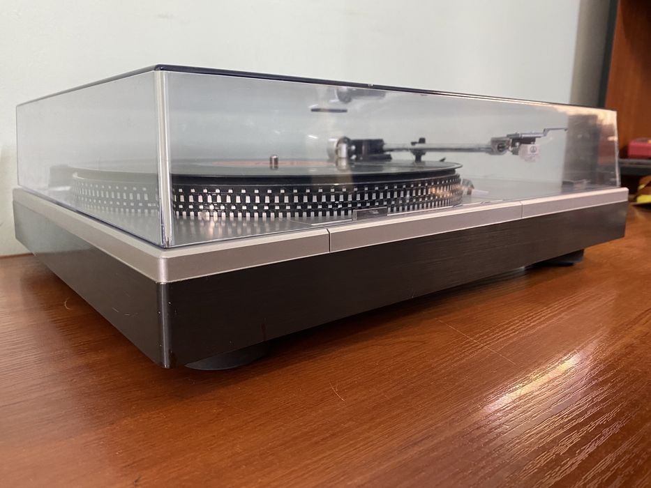 Вініл вініловий програвач Sanyo TP 30