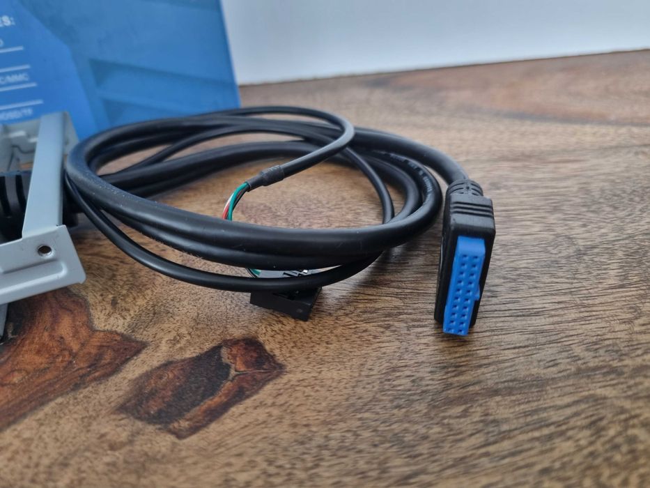 Nowy Wewnętrzny Czytnik Kart 3.5 CSL All-in-One | USB 3.2 Gen 1 | Panel PC