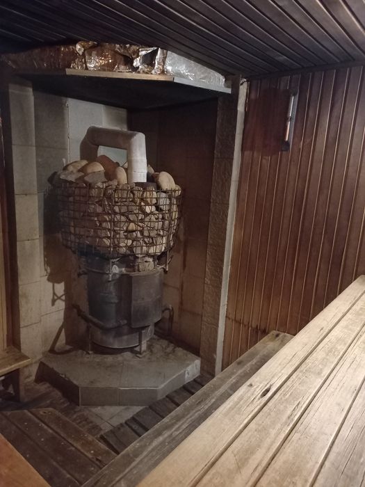 Баня з басейном для відпочинку