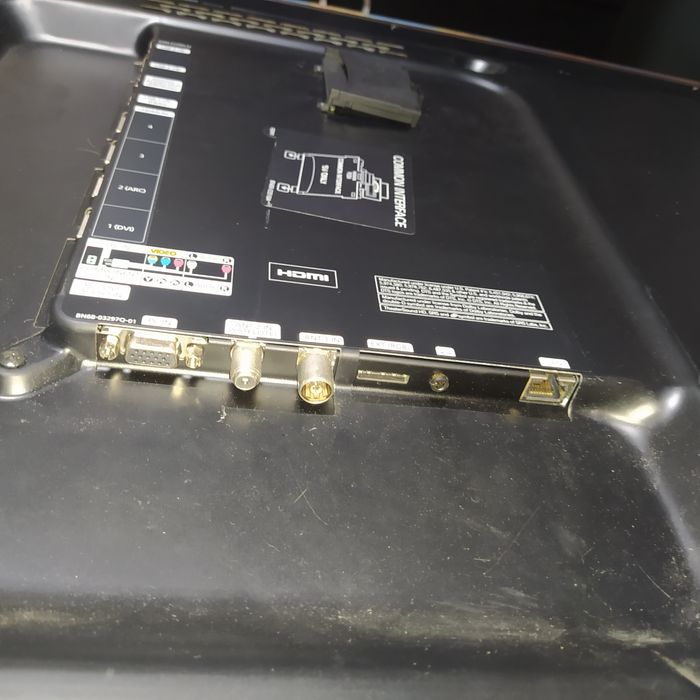 Продам телевізор SAMSUNG на запчастини