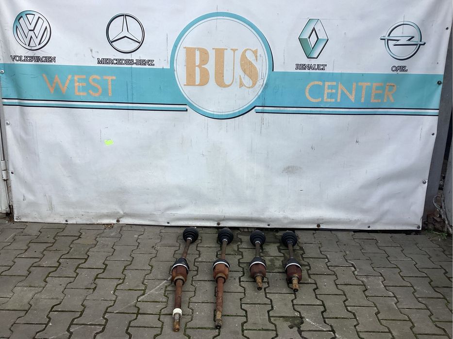 Піввісь Привідний Вал Renault Trafic мотор 1.6 Opel Vivaro Полуось права ліва