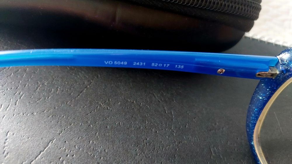 Óculos Vogue de massa modelo feminino