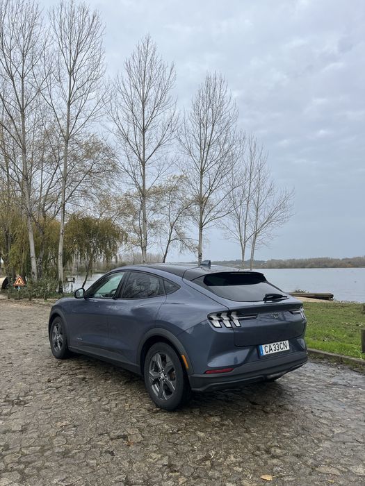 Ford Mustang Match-e Alargada64628698612737121