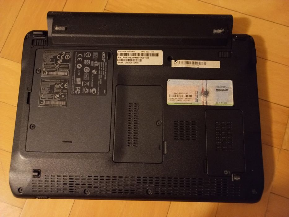 Notebook acer  z akcesoriami