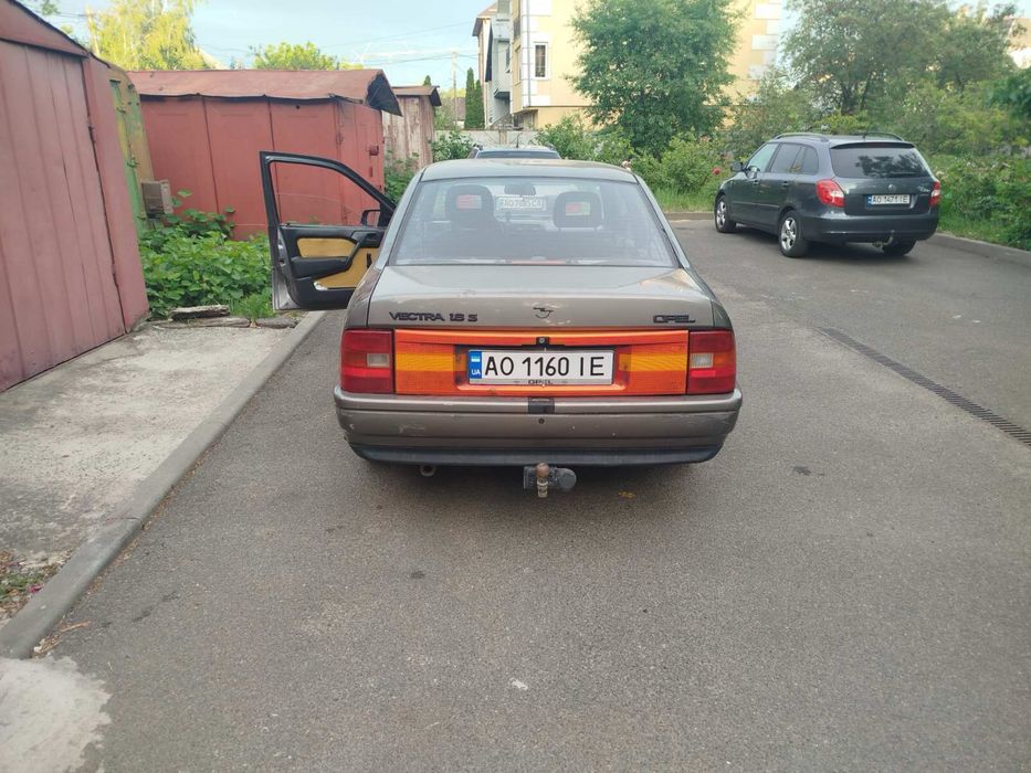 Opel vectra 1.8 газ бенз 1989р