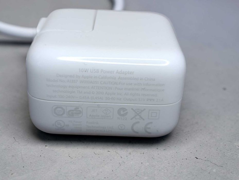 Оригінальний мережевий адаптер Apple 10W USB Power Adapter модел A1357
