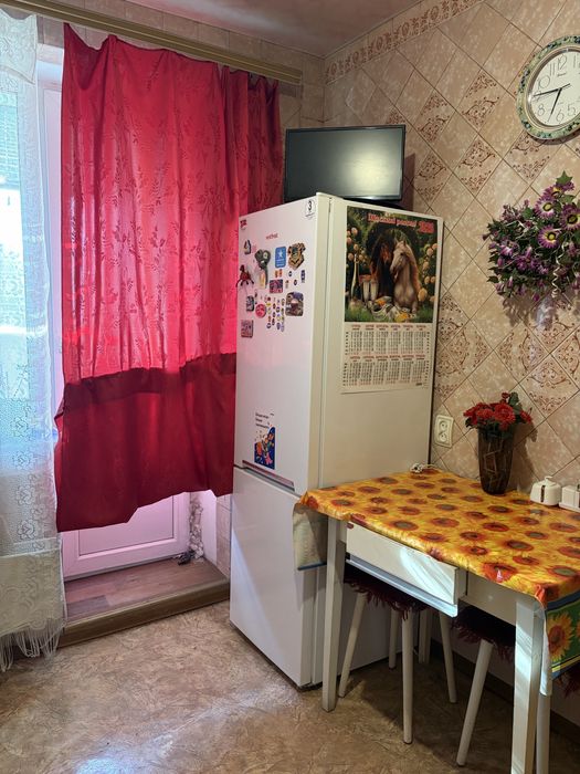 Впервые ! Сдам уютную  , просторную 1 к. квартиру , р-н Одесская , пр. Гагарина !
