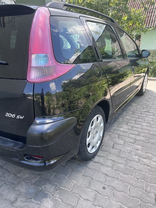 Продам peugeot 206 sw