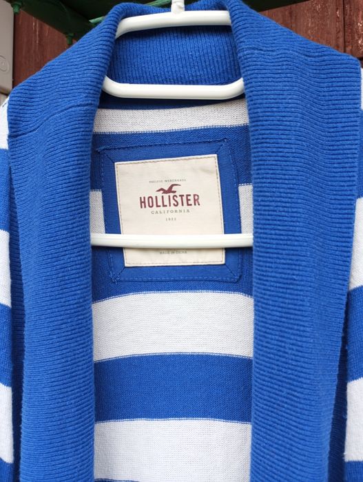 Sweterek damski niebieski białe pasy