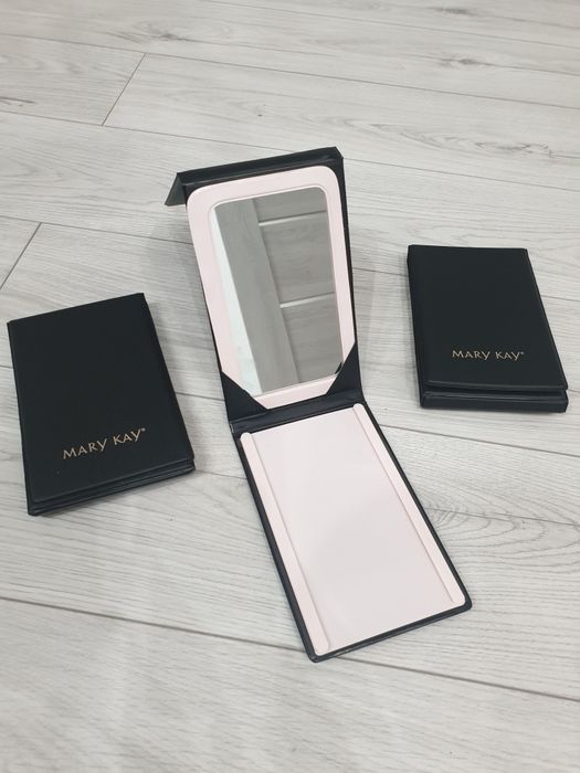 Lusterko firmy Mary Kay