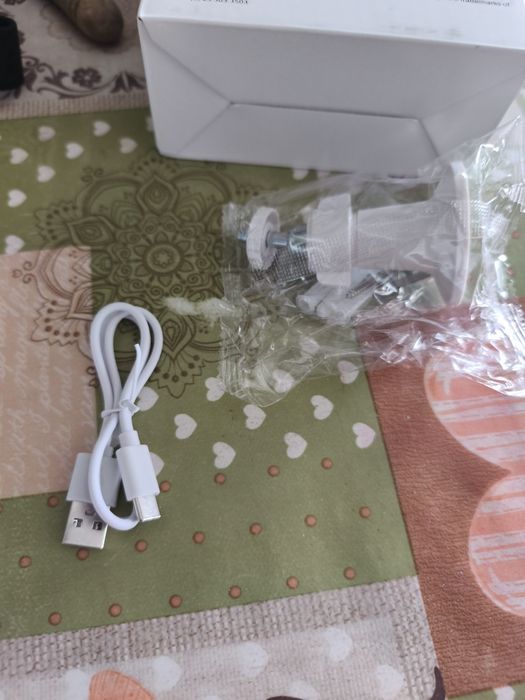 Câmara de vigilância nova dentro da caixa nunca usada selada