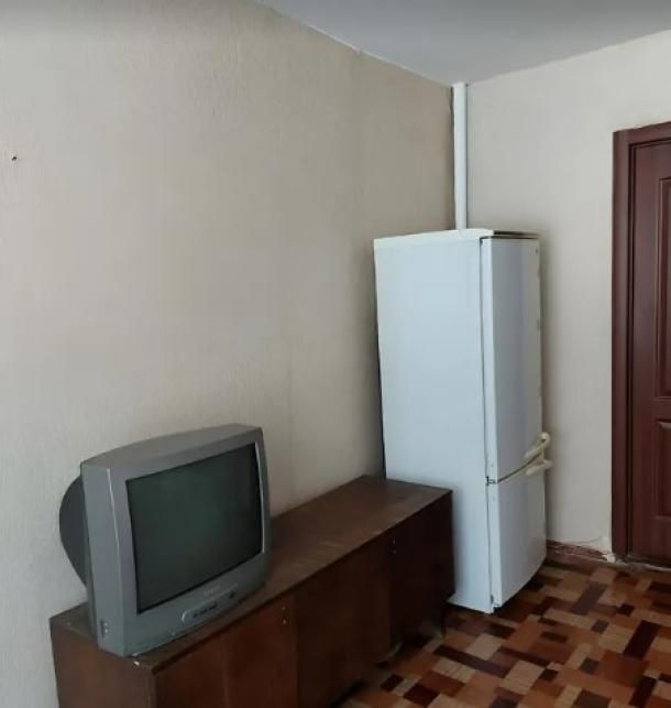 Сдам комнату  метро Индустриальная