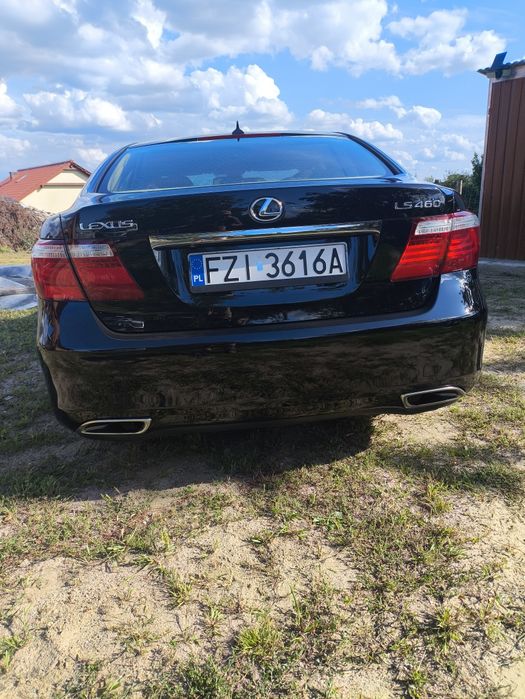 Lexus LS 460 czarny