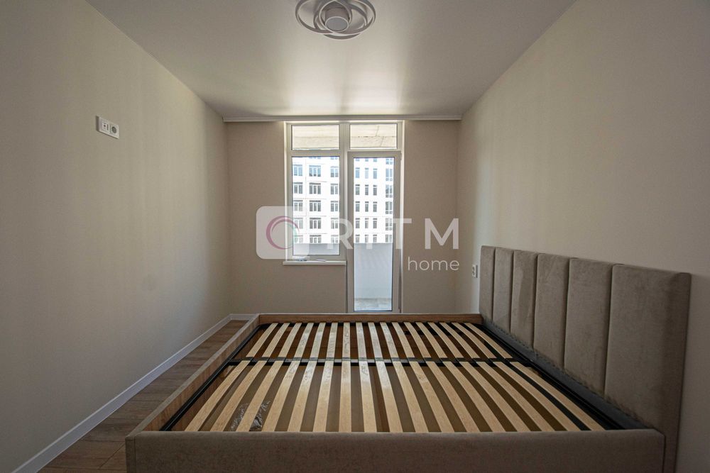 Продається 2-кімнатна квартира по вул. Смакули