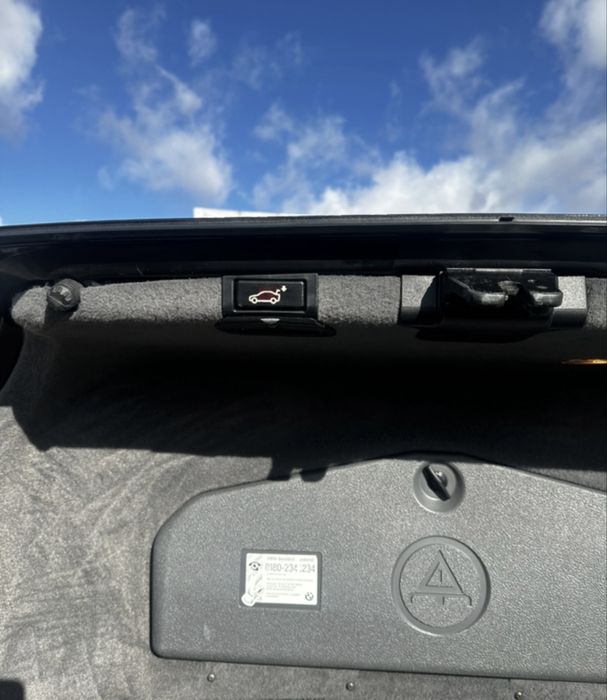 Повний комплект гідробагажника  BMW e 38.39.