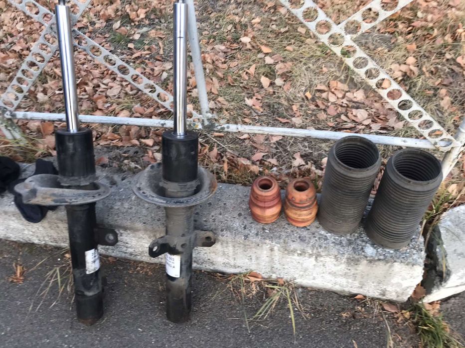 Амортизатор передний Ford Tranzit 2,2