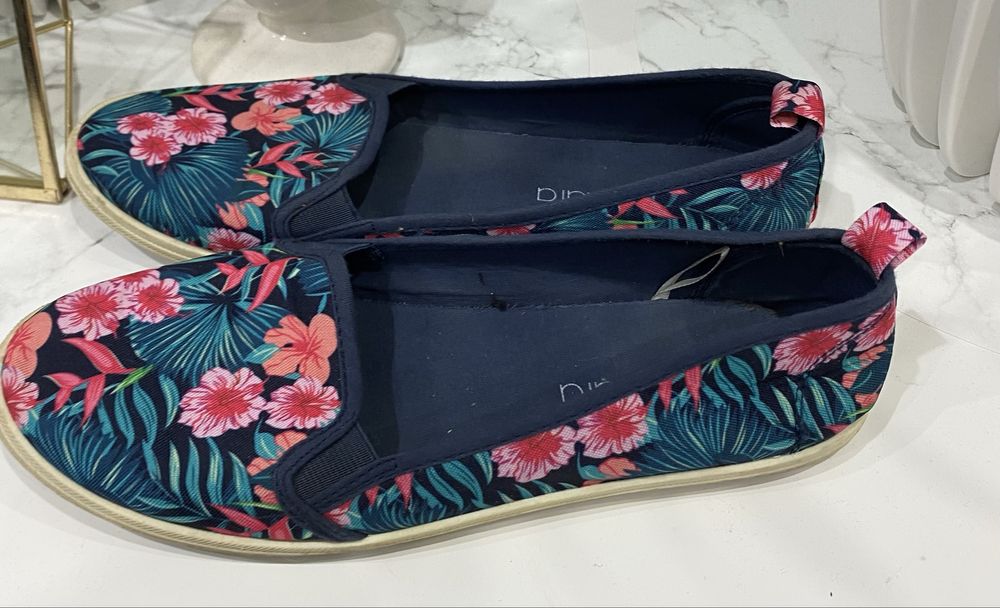 Granatowe bawełniane trampki tenisówki espadryle w kwiaty 39,5