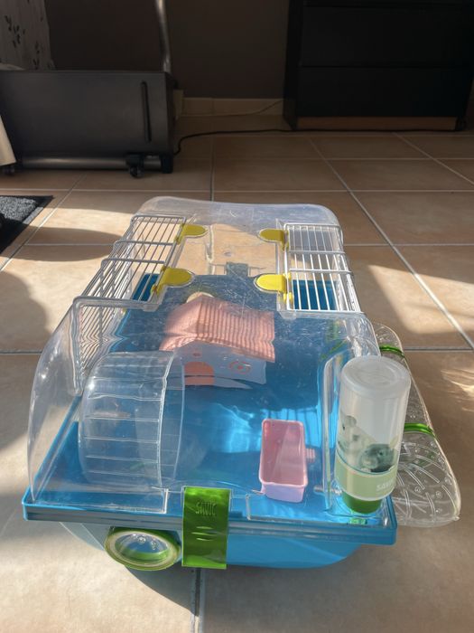 Gaiola para hamster com vários acessorios