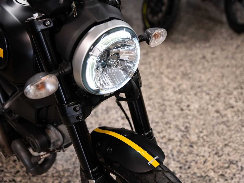 Ducati Scrambler 800 com apenas 3090 Kms ( Reservada )